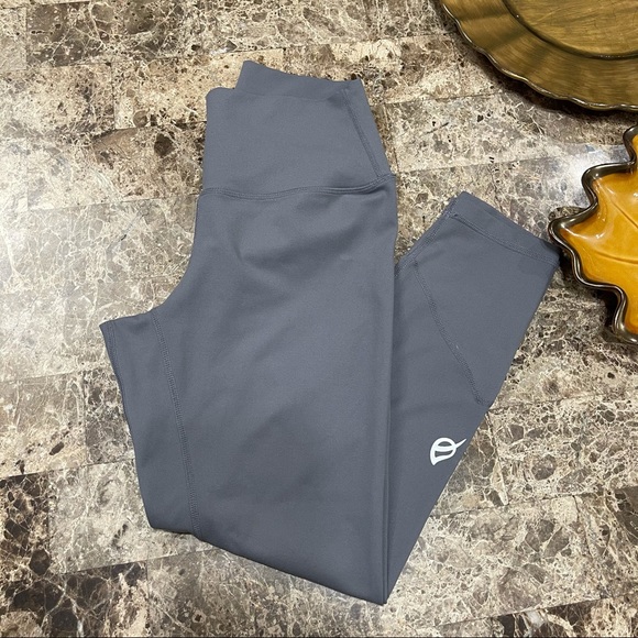 P’tula Alainah grey leggings SZ medium. - Picture 2 of 7